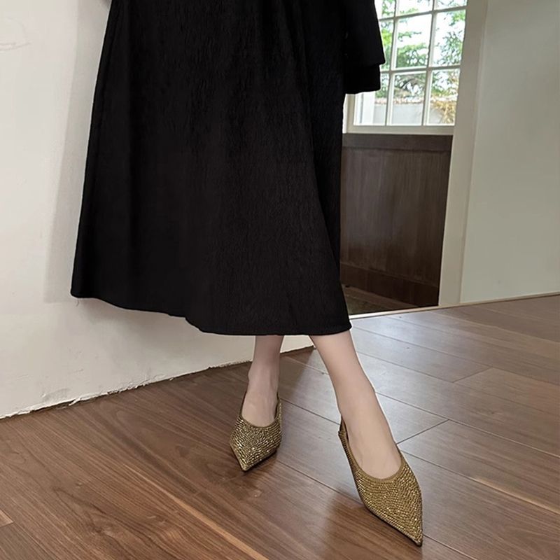 Damen Elegante spitz zulaufende Slipper mit Kristallbesatz und gepolstertem Komfortfußbett Shop Nory