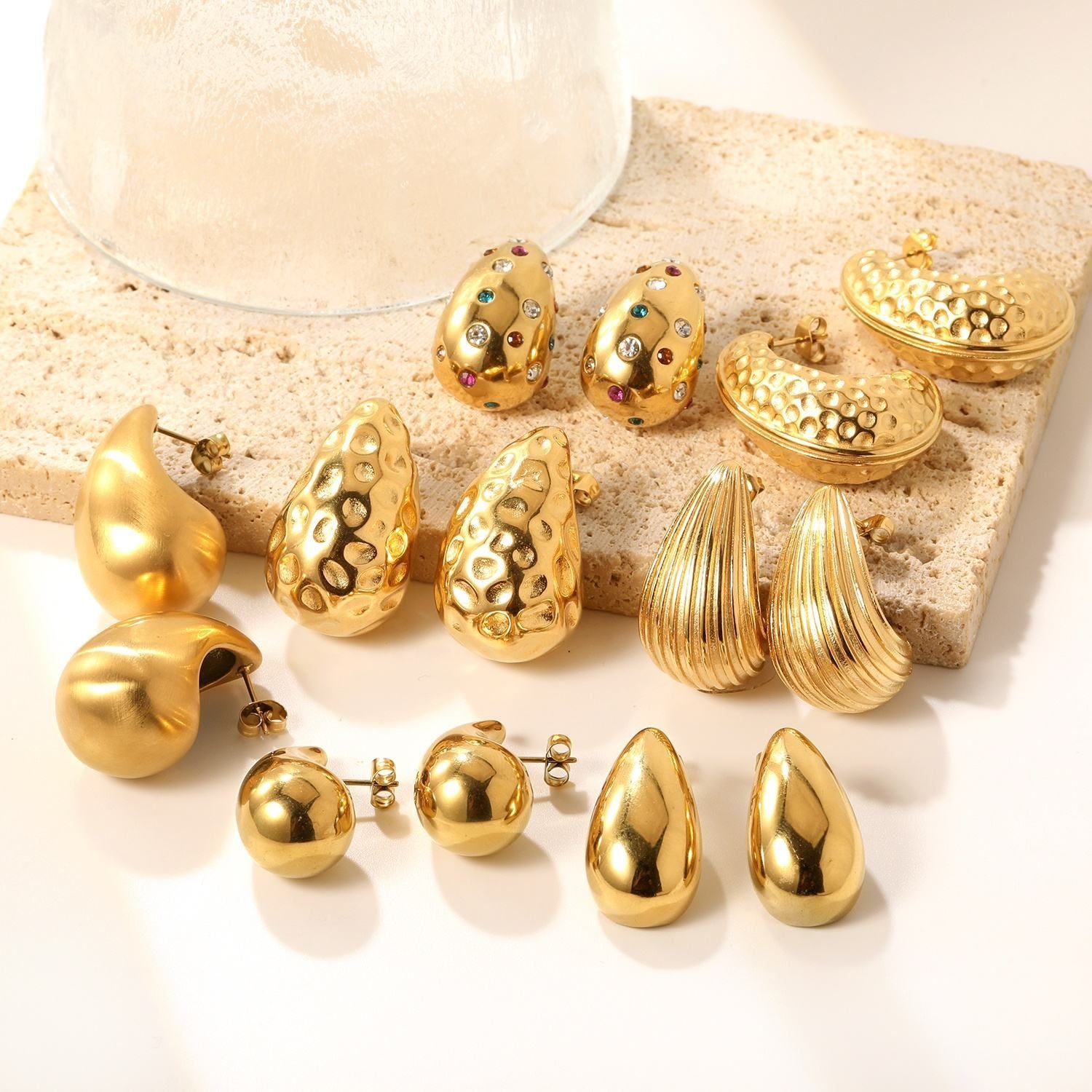 Damen Elegante goldplattierte Edelstahl Ohrstecker Shop Nory