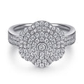 Damen Schmuckset mit funkelndem Verlobungsring, eleganten Ohrringen und anhängenden Kristallen Shop Nory