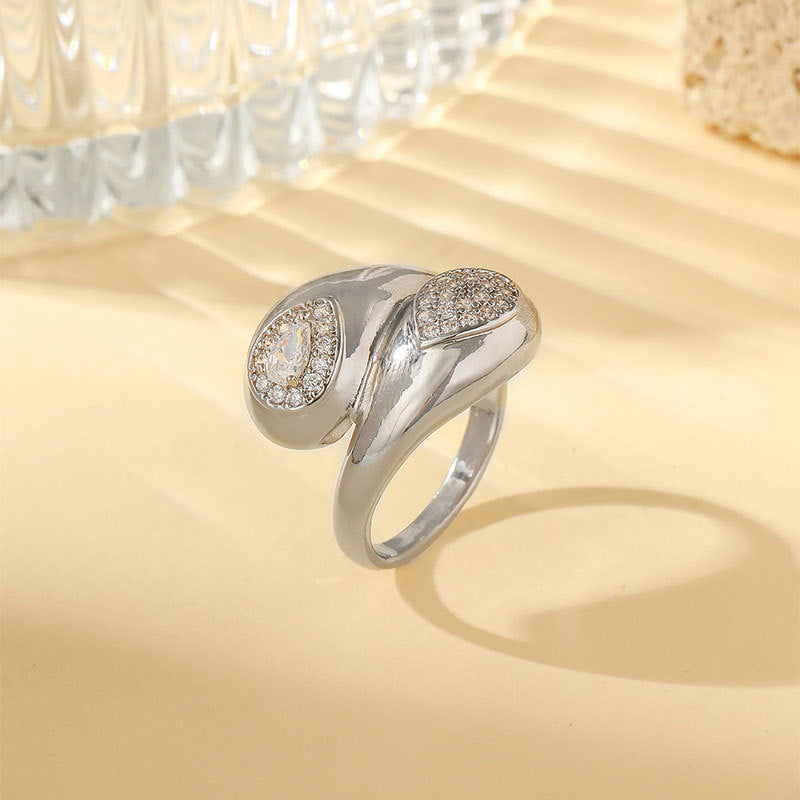Damen Designer-Ring mit funkelnden Zirkonia Shop Nory