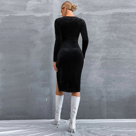 Damen Samt-Midikleid mit quadratischem Ausschnitt, taillierter Raffung und hohem Seitenschlitz Shop Nory