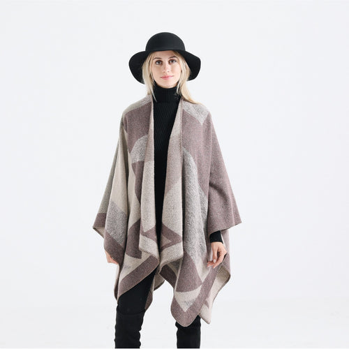Damen Wollenes Dreiecksmotiv‑Überwurfponcho mit offener Front und dekorativer Kettelnaht Shop Nory