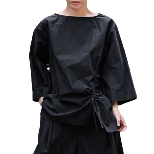 Damen Oversize-Bluse mit seitlicher Kordel‑Raffung, U‑Boot‑Ausschnitt und weiten Ärmeln Shop Nory