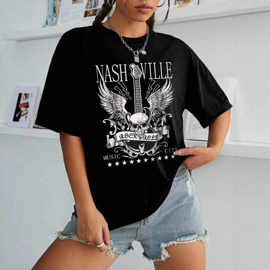 Damen T-Shirt mit kreativem Schriftzug im modernen Graffiti-Stil Shopnory