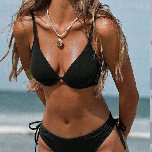 Damen Triangel-Bikini mit verstellbaren Trägern und Seitenschnürungen