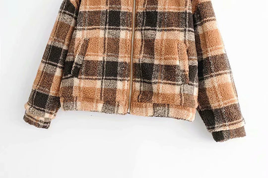 Damen Karierte Teddyjacke mit Reißverschluss, Oversize‑Schnitt und Kunstfellfutter Shop Nory