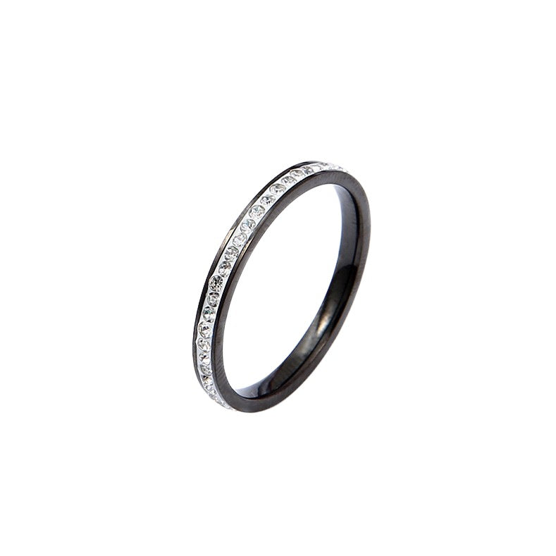 Damen Ring mit funkelndem Zirkonia-Besatz und eleganter Hochglanzoberfläche Shop Nory
