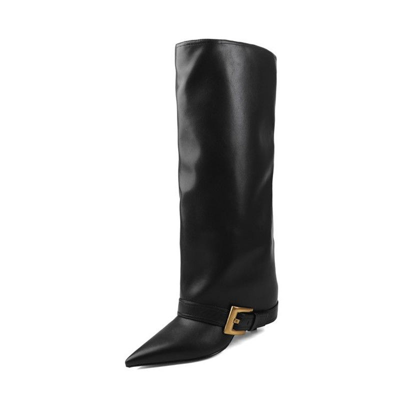 Damen Kniehohe spitz zulaufende Lederoptik-Stiefel mit schmaler Spitze und dekorativem Knöchelriemen Shop Nory