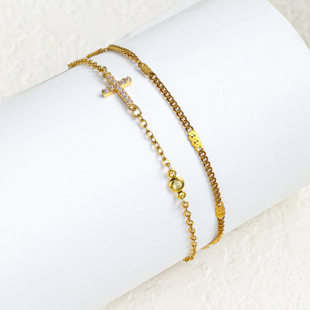 Damenarmband mit christlichem Kreuz und funkelnden Strasssteinen Shop Nory