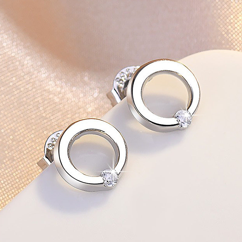 Damen-Ohrstecker im modernen Doppelring-Design mit funkelndem Zirkonia-Shop Nory