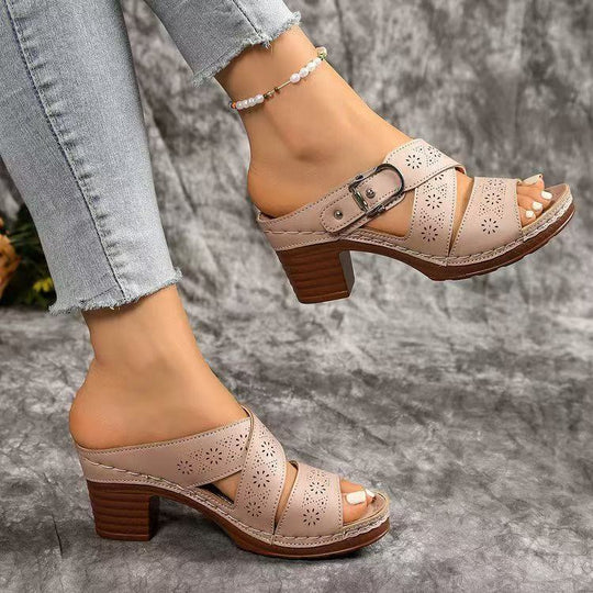 Damen Sandaletten mit mittelhohem Blockabsatz, perforiertem Obermaterial und verstellbarer Schnalle Shop Nory