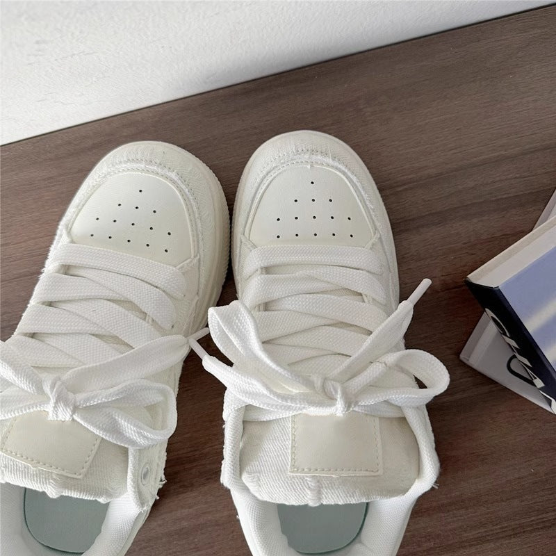 Damen Sneakers mit texturiertem Obermaterial und dämpfender Sohle