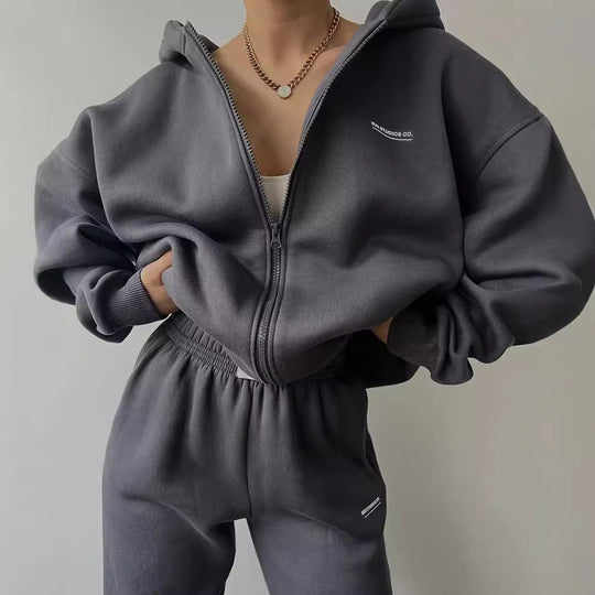 Damen Oversize Kapuzen-Sweatjacke mit Reißverschluss und High-Waist Jogginghose Set Shop Nory