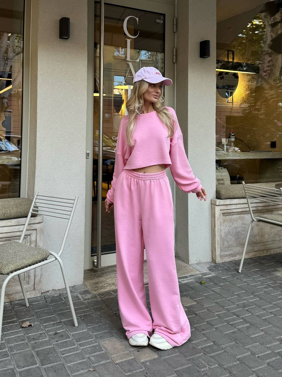 Damen Oversize-Lounge-Set mit kurzem Sweatshirt und weiter Jogginghose Shop Nory