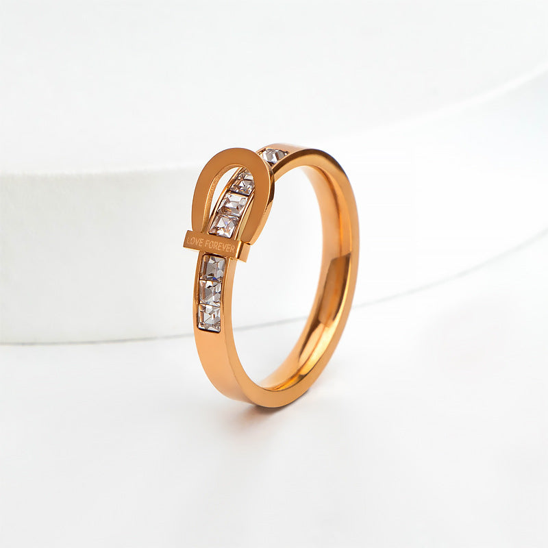 Damen Stylish Modischer Ring mit glänzenden Zirkonia-Steinen Shop Nory