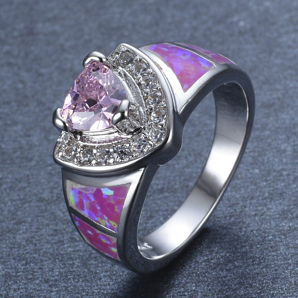 Damen Ring mit kunstvollem Design aus schimmerndem Opal und funkelnden Zirkonia Shop Nory