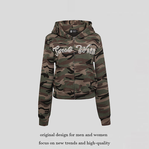Damen Cropped Kapuzenjacke im Camouflage-Strukturstrick mit Perlen‑Schriftzug Shop Nory