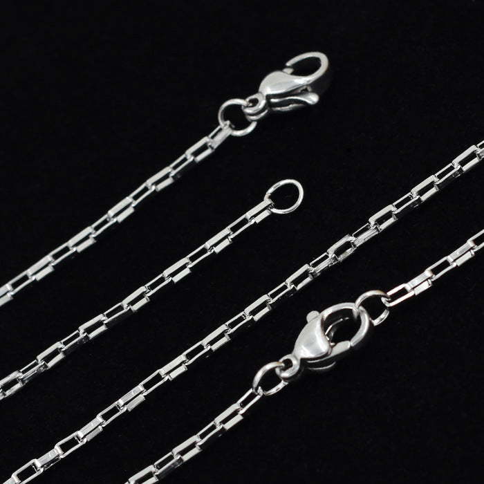 Damen elegante Halskette aus glänzendem Edelstahl mit filigraner Kettengestaltung Shop Nory