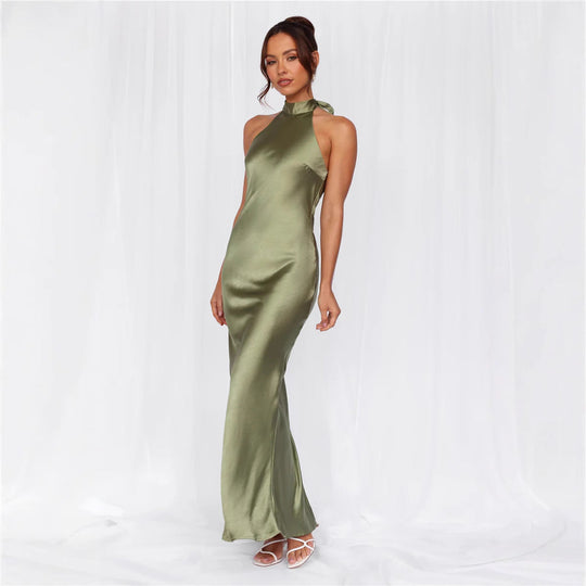 Damen Elegantes Satin-Maxikleid mit hohem Kragen und körpernahem Schnitt Shopnory