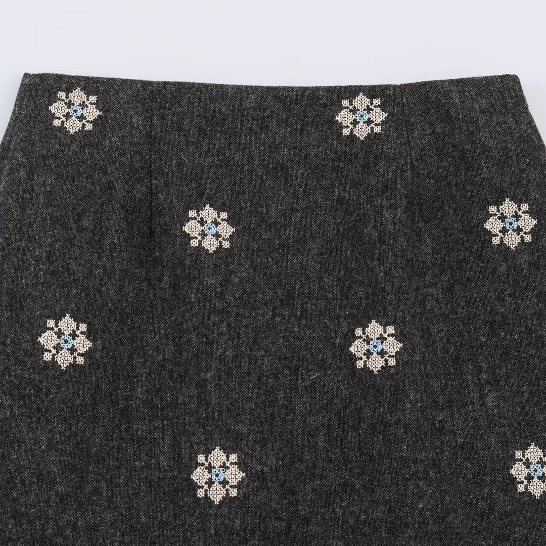 Damen Wollmix-Bleistiftrock mit bestickten Blumenmotiven und mittigem Schlitz Shop Nory