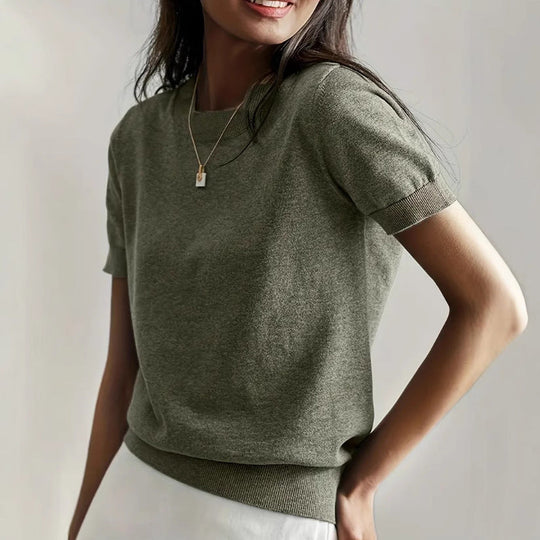 Damen Feinstrickpullover mit Kurzarmiger Silhouette und Weich Fließendem Material