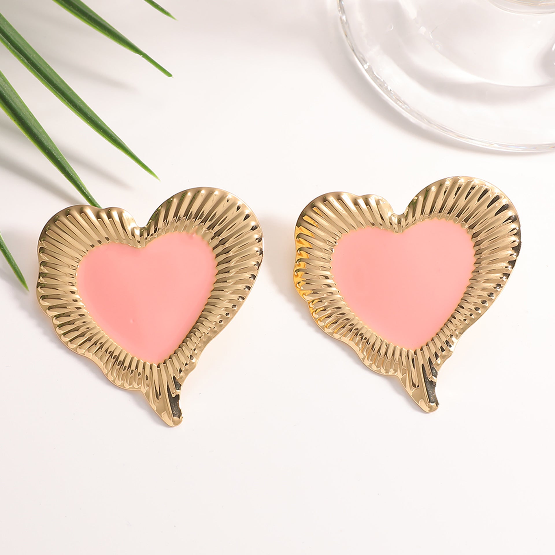 Damen Ohrringe im herzförmigen, glamourösen Design Shop Nory