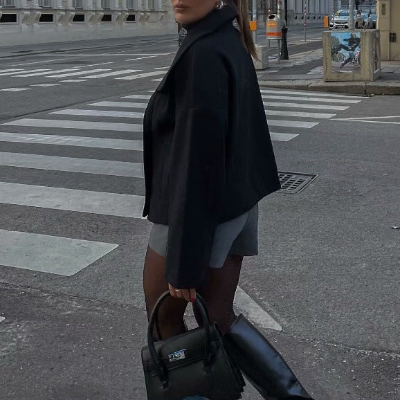 Damen Kurzmantel im Oversize‑Cut mit Doppelreiher und weitem Umschlagkragen Shop Nory