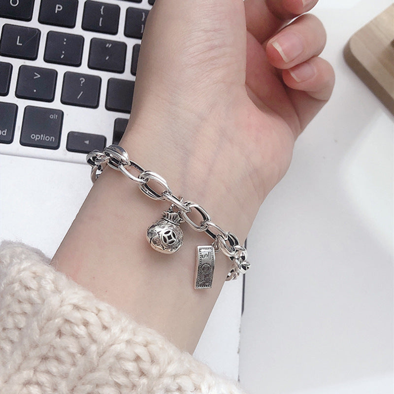 Damen-Armband mit kunstvoll gestaltetem Anhänger aus hochwertigem Metall Shop Nory