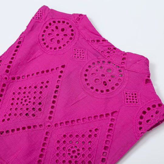 Damen Ärmelloses Baumwoll-Broderie Kleid mit Stehkragen, Knopfleiste und Stufenvolant Shop Nory