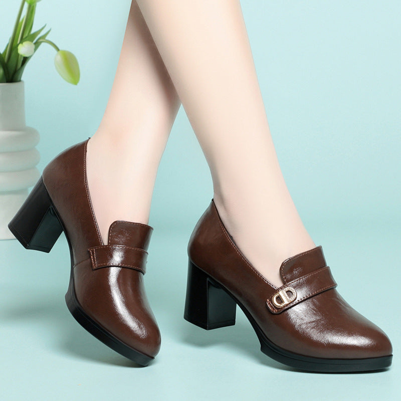Damen elegante Pumps mit modischem Verschlussdetail