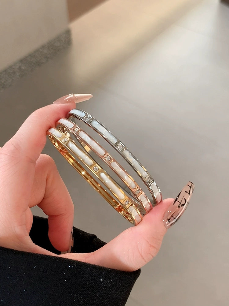 Damen Elegante Geometrische Kristall-Akzent Armreif Bracelet Shop Nory