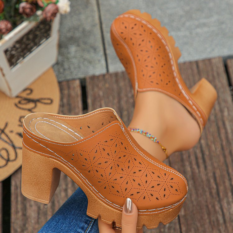 Damen Offene Clogs mit floralem Cut-Out Design und klobigem Absatz