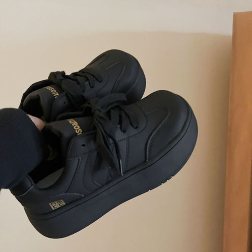 Damen Plateausneaker im Clean‑Chunky‑Design mit extra hoher EVA‑Plateausohle und gepolstertem Komfortkragen Shop Nory