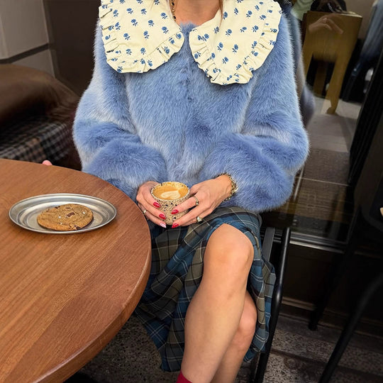 Damen Kurze Kunstpelzjacke mit markantem Häkelkragen Shop Nory