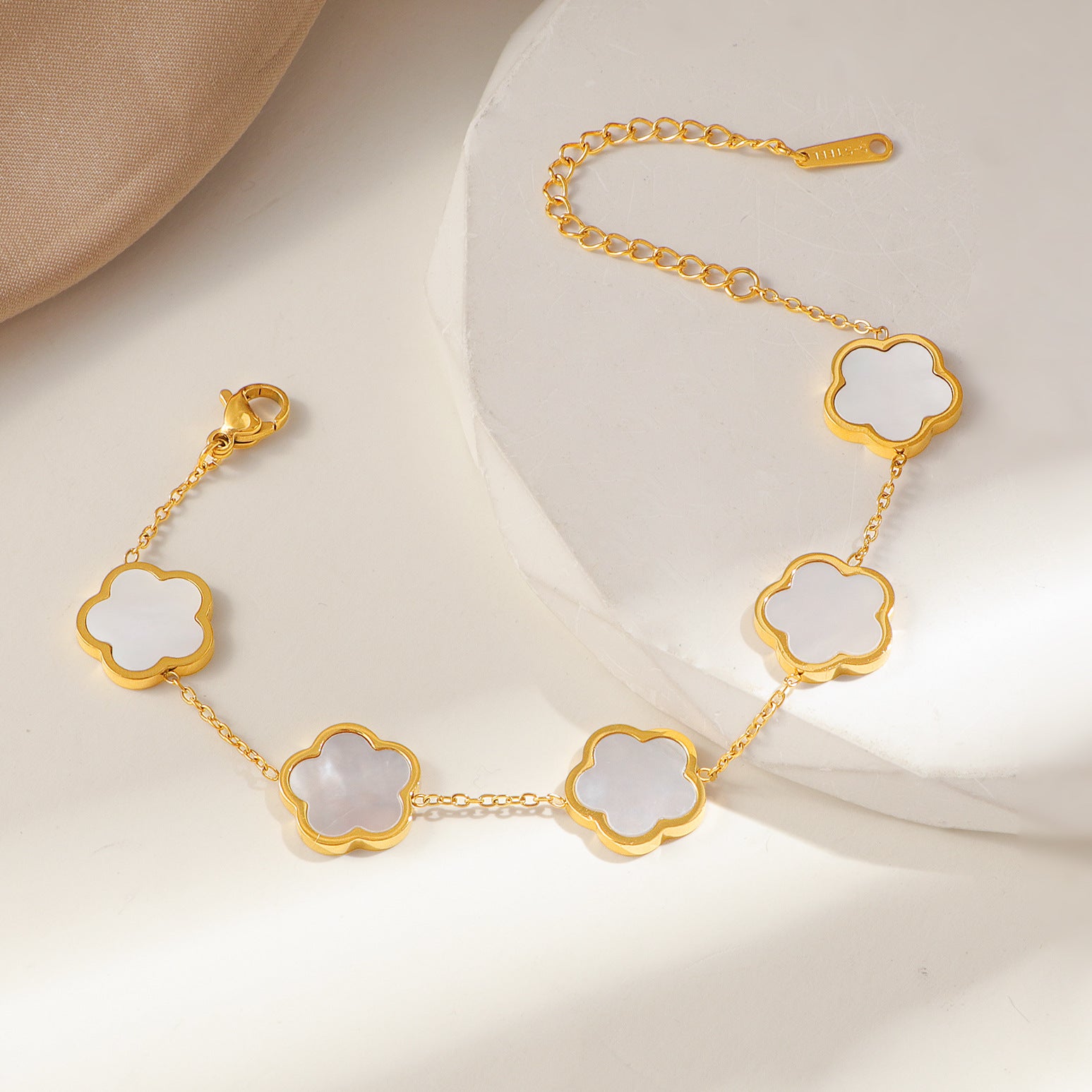 Frauen Blütenmotiv Goldkette Armband Shop Nory