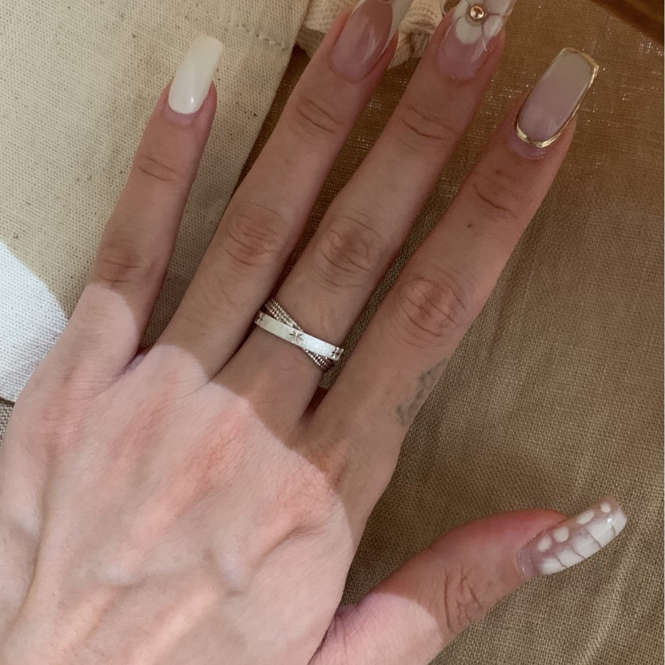 Damen Offener Ring mit elegantem Reliefdesign Shop Nory