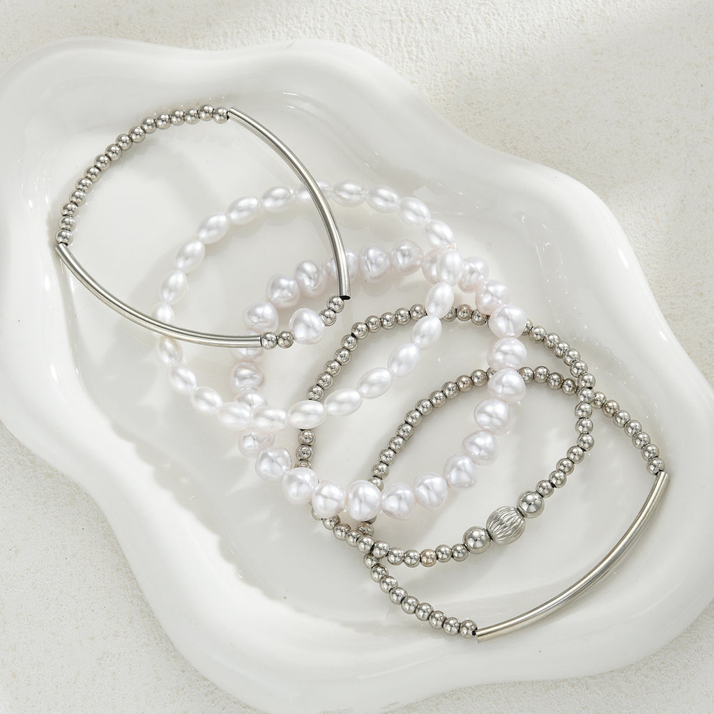 Damen-Armband-Set mit eleganten Perlen- und modernen Metallakzenten Shop Nory