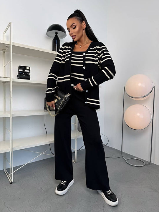 Damen Strick-Loungewear-Set aus Feinripp mit Button-Cardigan, Spaghetti-Top und weitem Jogger Shop Nory