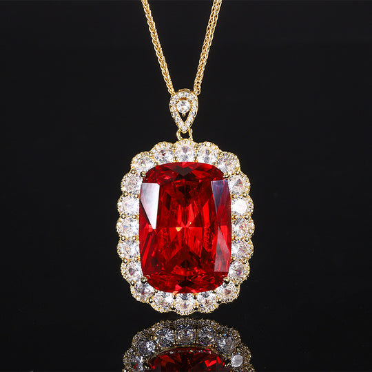 Kissen-Schliff Halo Anhänger Halskette mit Mikro-Pavé Cubic Zirconia und vergoldeter Rope-Kette