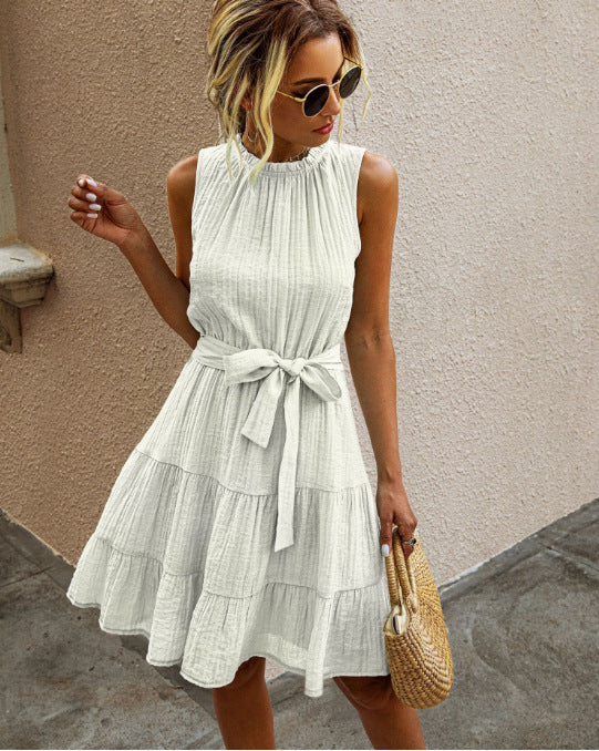 Damen luftiges Sommerkleid mit tailliertem Bund und Rüschendetails
