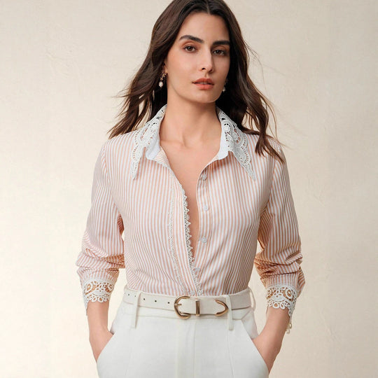 Damen Gestreifte Bluse mit Spitzenkragen und Spitzeneinsätzen Shop Nory
