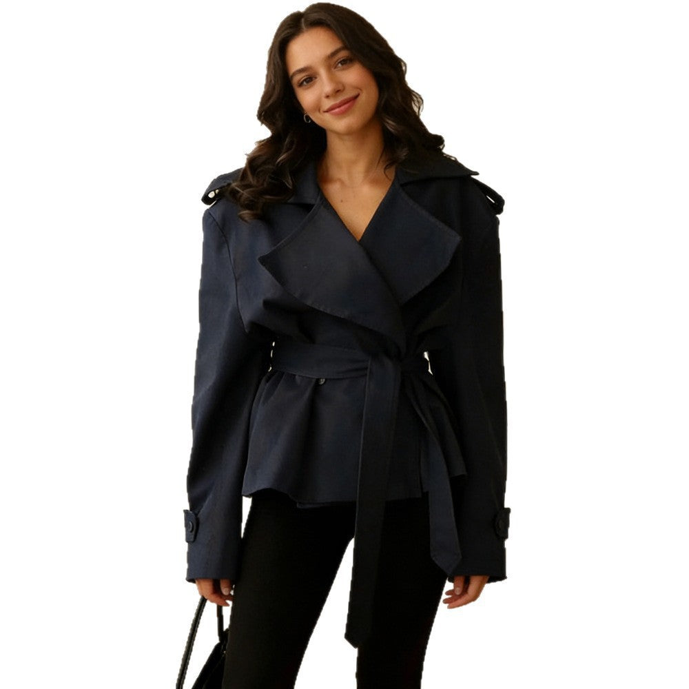 Damen Cropped-Trenchjacke mit doppelter Knopfleiste, Taillengürtel und Schulterriegeln Shop Nory