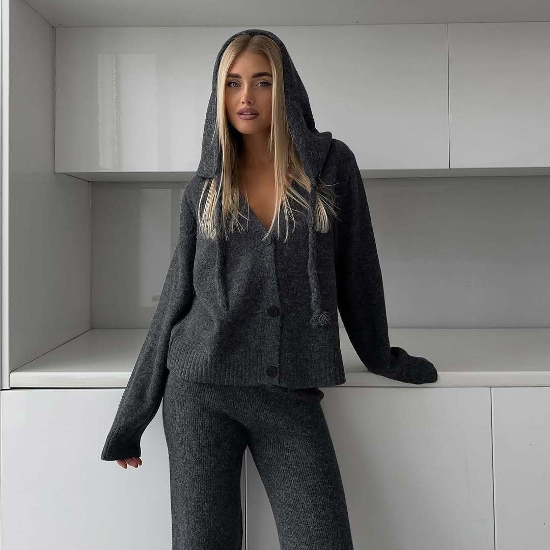 Damen kuscheliges Feinstrick-Cardigan-Set mit V-Ausschnitt und hochgeschnittener Schlaghose Shop Nory