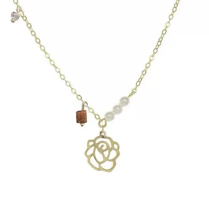 Damen Halskette mit filigranem Rosendesign und edlen Perlenakzenten Shop Nory