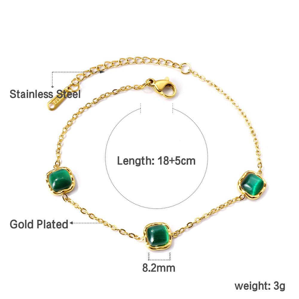 Damen Verstellbarer Ring mit funkelndem smaragdgrünem Anhänger und goldplattierter Edelstahlverarbeitung Shop Nory