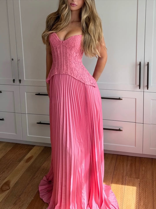 Damen nan elegantes Abendkleid mit Spitzenkorsett und plissiertem Maxirock