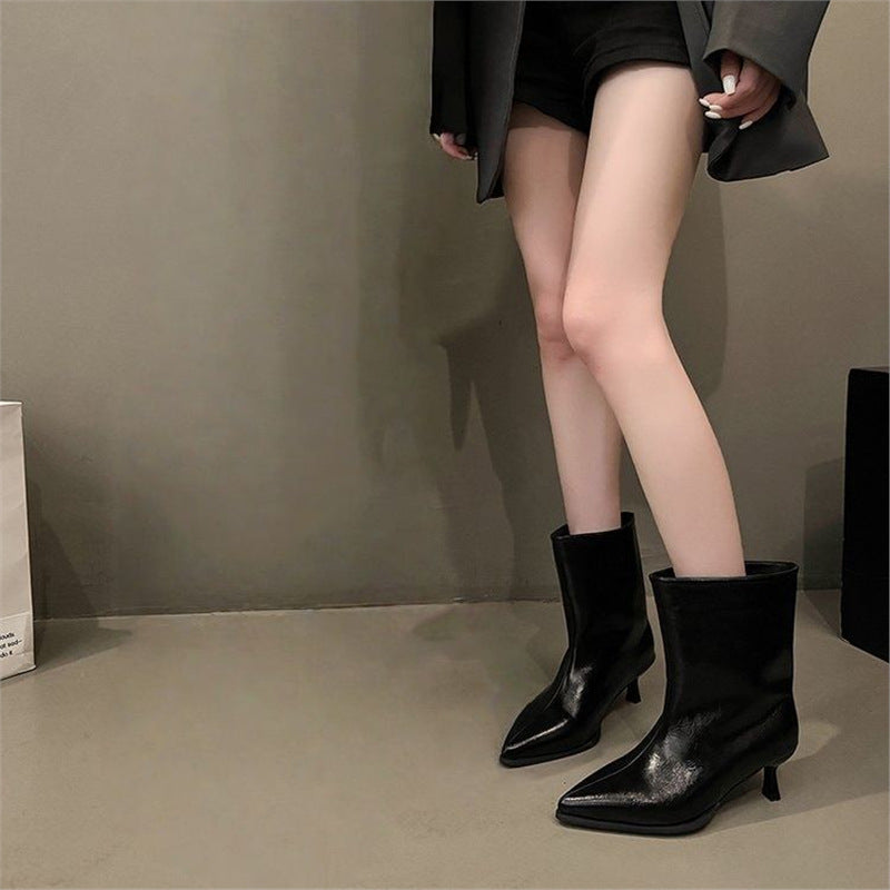 Damen Hochschaftige spitz zulaufende Stiefel aus Glattleder mit schlanker Silhouette Shop Nory