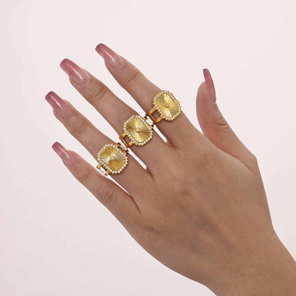 Damenring mit strukturiertem Design und Zirkonbesatz Shop Nory
