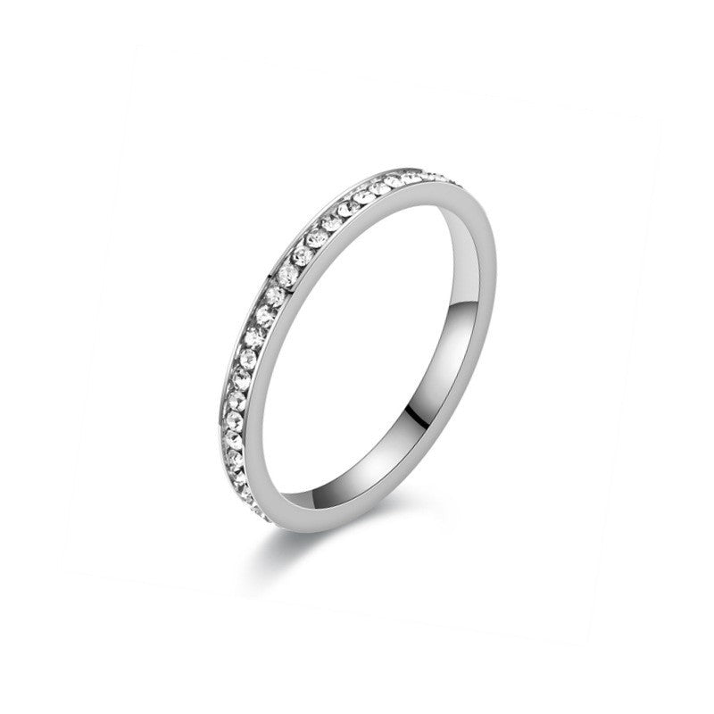 Damen Ring mit funkelndem Zirkonia-Besatz und elegantem Goldfinish Shop Nory