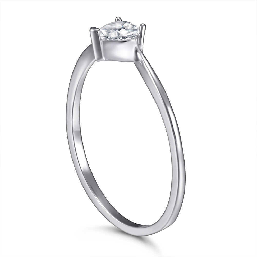 Damen Ring mit herzförmigem Design und funkelndem Stein Shop Nory